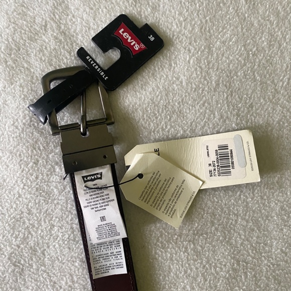 Levi’s Reversible Belt - Picture 4 of 5